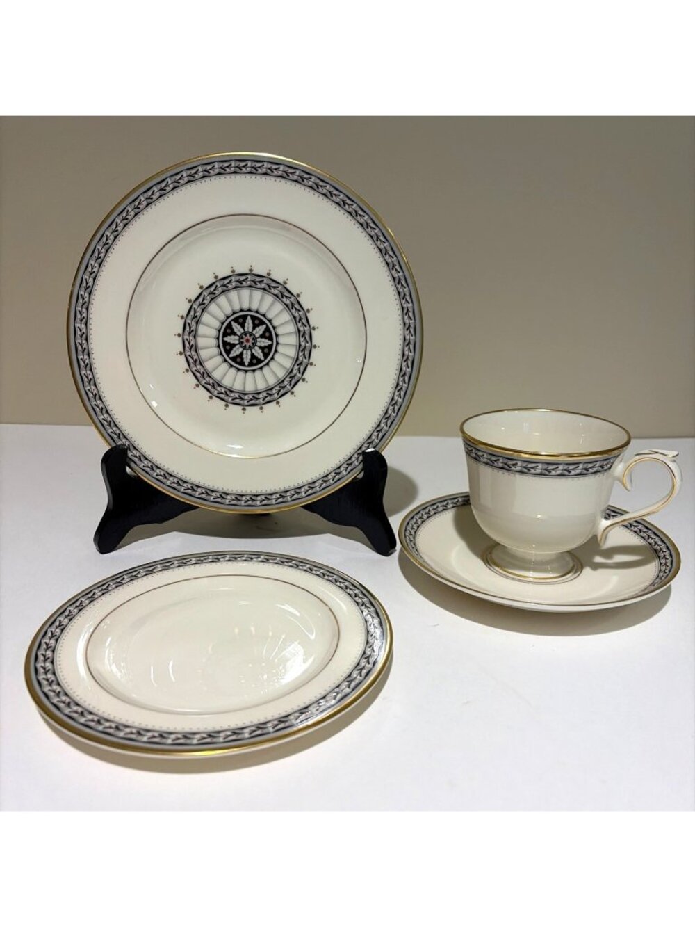 Lenox Bone China Laurenwood Place 4 Pc Place Setting Salad Bead Plate Cup Saucer